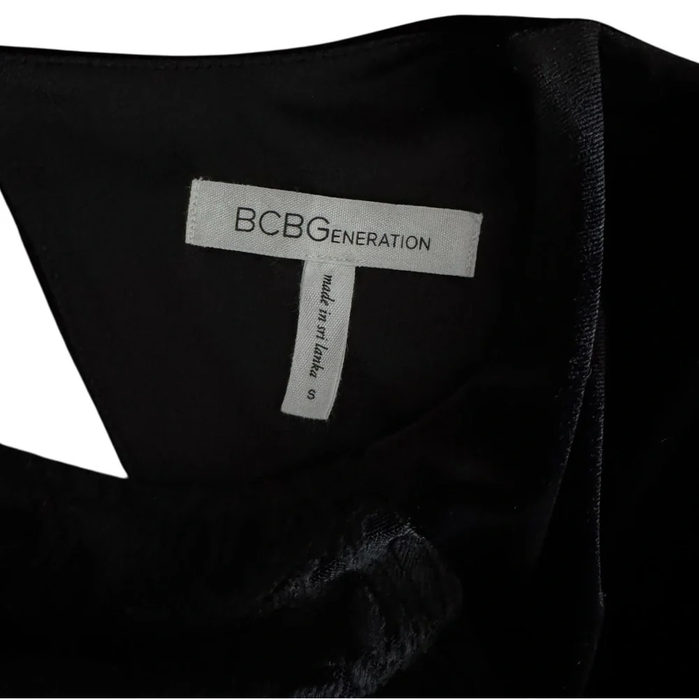 BCBGeneration Black Velvet Mini Dress Long Sleeves Small‎ - Picture 3 of 8